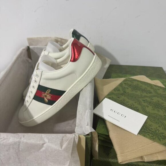 Gucci Women's Ace Bee Embroidered Sneakers Size 38 - Picture 1 of 6